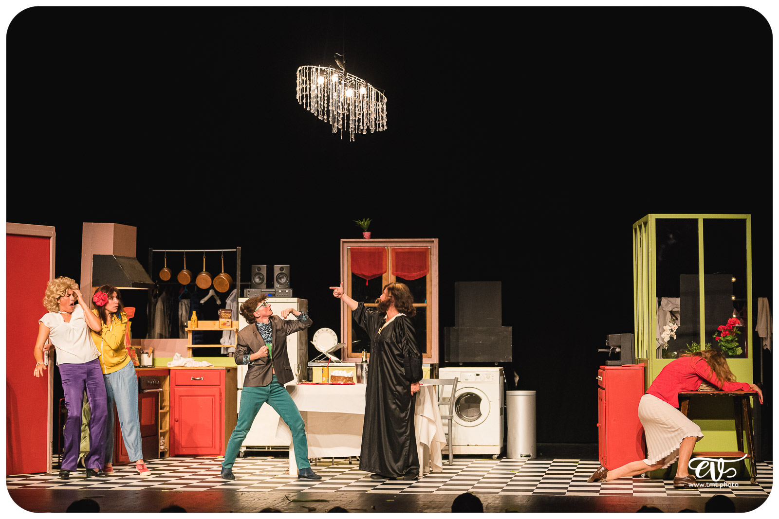 LES FEMMES SAVANTES (CIE DU DETOUR)